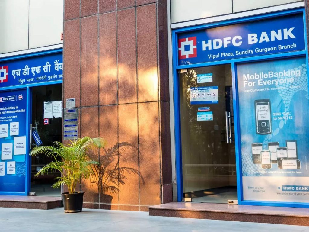 Equal Weight on HDFC Bank, target price Rs 2,000: Axis Securities Jobbery Stock Market update Equal Weight on HDFC Bank, target price Rs 2,000: Axis Securities Jobbery Stock Market update